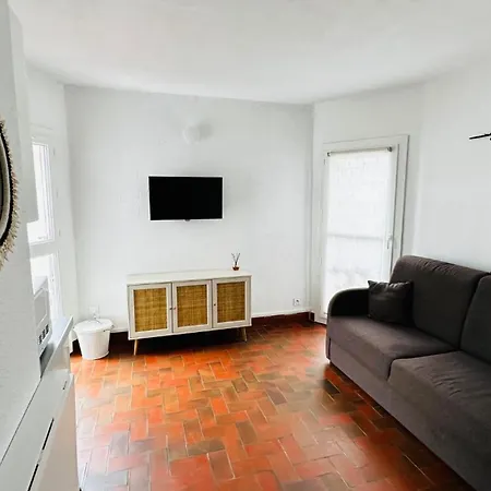 Apartment Saint-cyprien Port